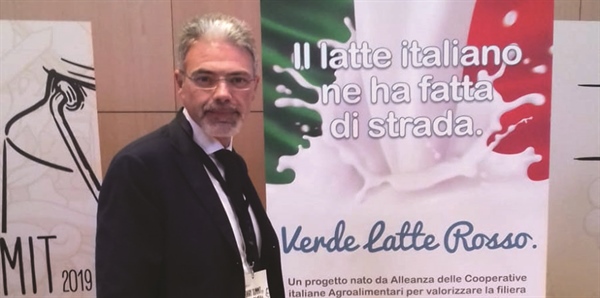 LATTE, COOPERATIVE MOTORE DEL SETTORE, DA LORO IL 70% DELLA PRODUZIONE. DAZI, È ALLARME PER LE RIPERCUSSIONI SULL’EXPORT VERSO GLI USA